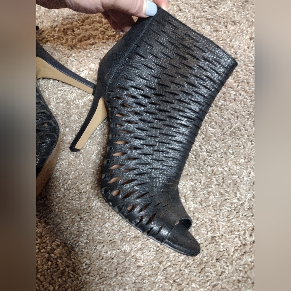 Vince Camuto Perforated Black Peep-Toe Zip Booties - Picture 6 of 13